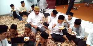 Ketua DPRD Kota Malang, Arif Wicaksono, bersama Anak Yatim Piatu2