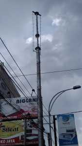 Tower Ilegal di Jalan Mayjen Panjaitan