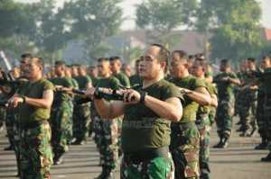 4.000 Prajurit TNI AL Olahraga Bersama Kasal