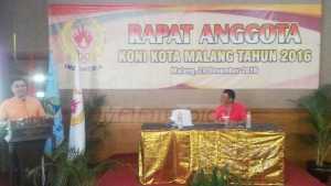 Wali Kota, HM Anton, menyampaikan sambutan dalam Rapat Akhir Tahun KONI Kota Malang. (Muhammad Choirul)