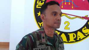 Komandan Detasemen Matra 2 Paskhas, Mayor (Pas) Helmi Ardiyanto Nange SE (Tika)