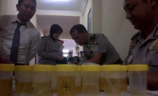 Ratusan Anggota Polres Malang Kota Tes Urine