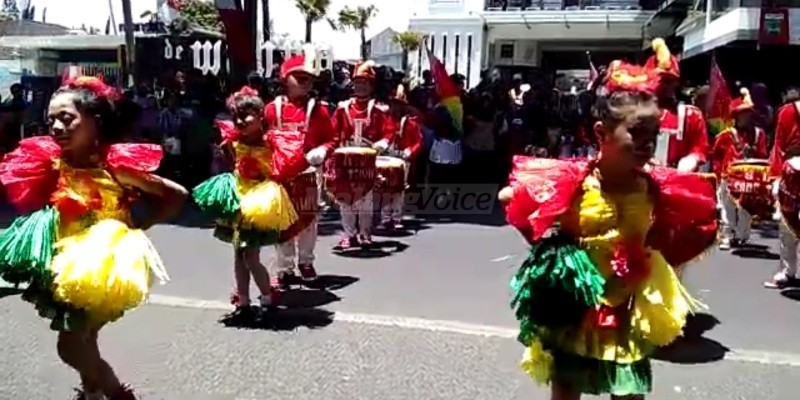Video: Festival Drum Band Kota Batu