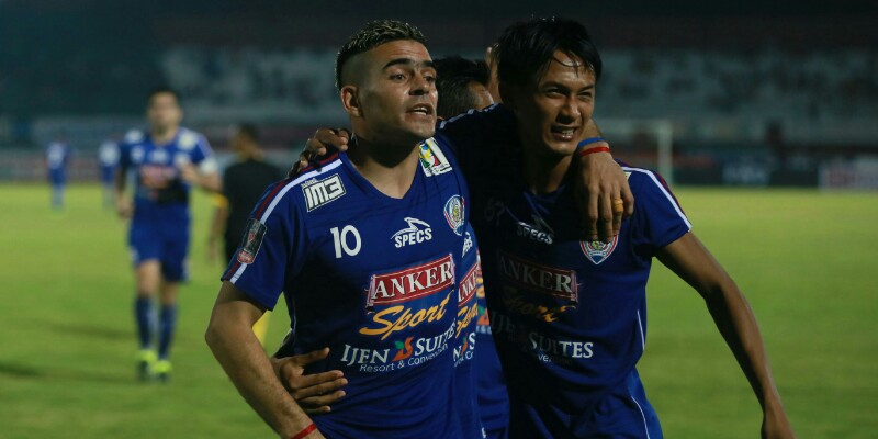 Unggul 3-1, Arema Bungkam Surabaya United