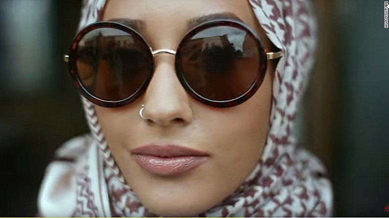 Mariah Idrrisi, Model Hijab Pertama H&M