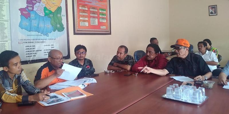 ‘Adu Otot’ Warnai Pertemuan Panwaslu-Tim Pemenangan Dewanti