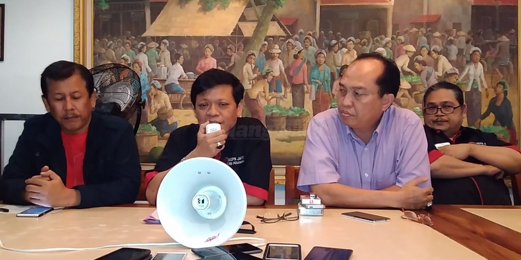 Tim Hukum Dewi-Sri Laporkan KPU dan Panwaslu ke DKPP