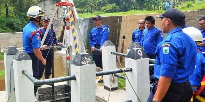 Satu-satunya di Indonesia, PMK Batu Miliki Vertical Rescue Bantuan Singapura