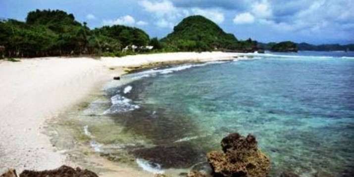 2016, Pemkab Malang Bangun Kawasan Wisata Pantai Lenggoksono