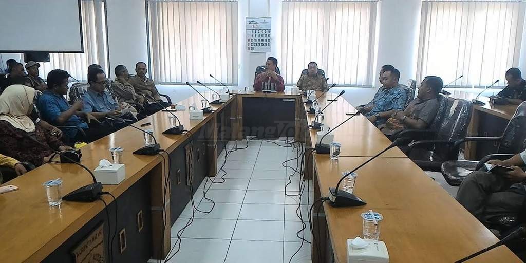 Suasana pertemuan antara PKL Singosari dan anggota dewan