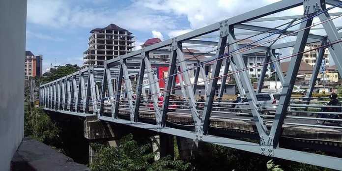 Jembatan Soekarno Hatta