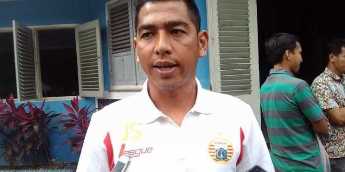 Asisten pelatih Persija Jakarta, Jan Saragih