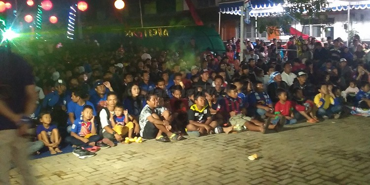 Dinas PU Kota Malang Fasilitasi Aremania Nobar Final Arema-Persib