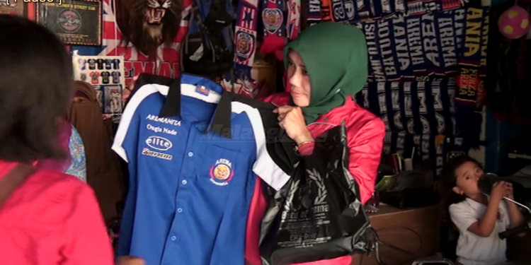 Diwajibkan Berkostum Arema, PNS Batu Malah Senang!