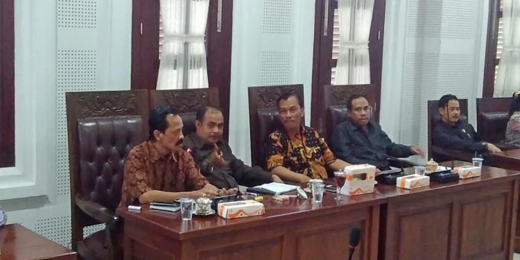 Hearing Pedagang Pasar Blimbing dengan DPRD Kota Malang