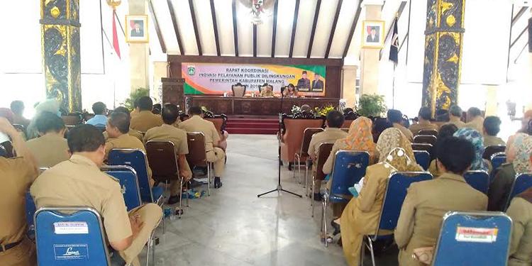 Pelatihan peningkatan layanan publik, di Pendopo Kabupaten Malang (Tika)