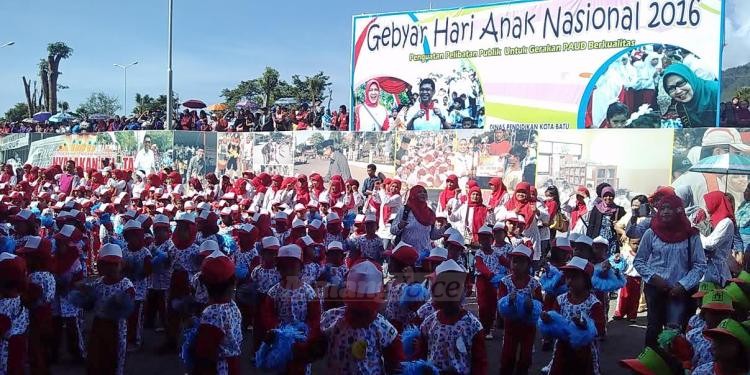 Anak-anak TK dan PAUD saat senam Bugar Indonesia (fathul)