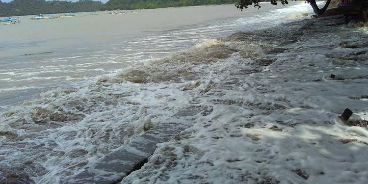 BPBD: Banjir Rob Landa Seluruh Pesisir Pantai Selatan