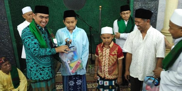 Wali Kota Malang, HM Anton, saat Safari Ramadan. (deny)