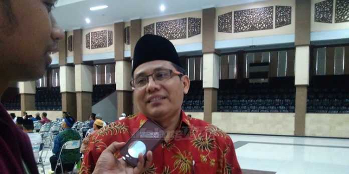 Kepala Kantor Kemenag, Drs Imron Hanafi MAg (tika)