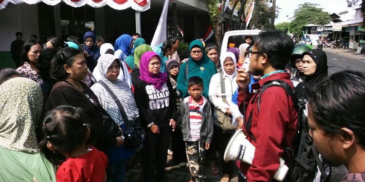Dua Mantan Buruh PT Indonesian Tobacco Bebas, Tapi Masalah Belum Selesai