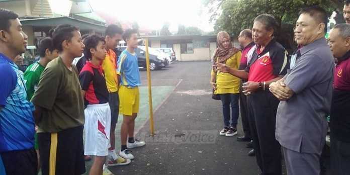 Pengurus KONI Kota Malang memantau latihan atlet PTSI Kota Malang.