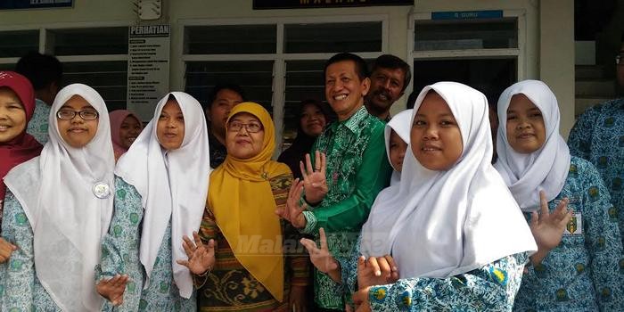 Kunjungi SMA 1 Muhammadiyah, Didik Nini Thowok Ajak Siswa Bangga Budaya Lokal