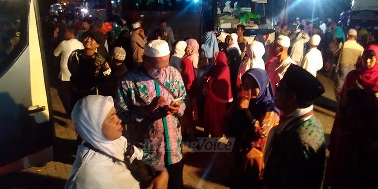 Suasana pemberangkatan CJH asal Kota Malang. (deny)