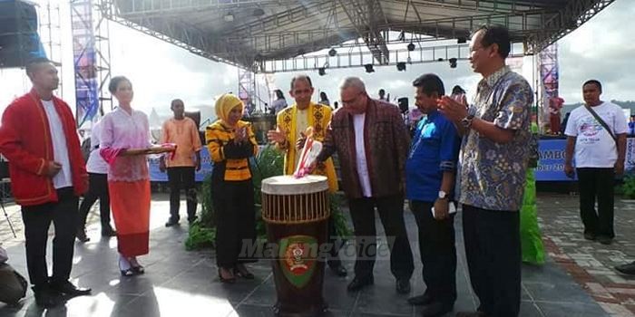 Gubernur Maluku Buka Pesta Teluk Ambon dan Luncurkan HPN 2017
