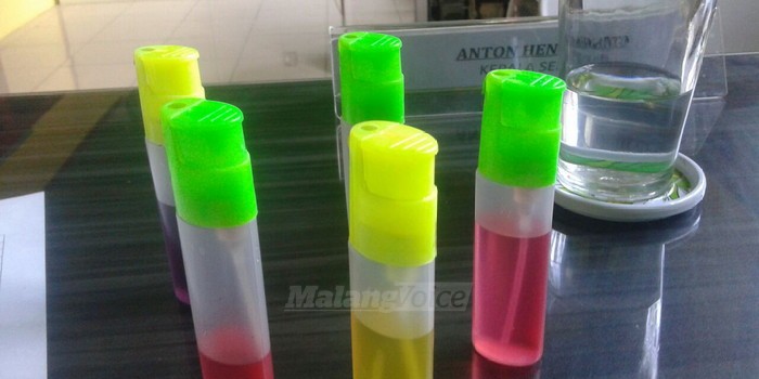 Diduga Berbahaya, Minuman Spray Warna-warni Dibawa Dinkes ke Lab di Surabaya