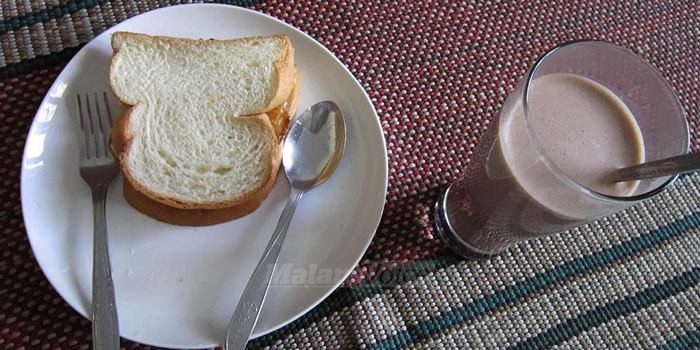 roti dan susu untuk sarapan (istimewa)
