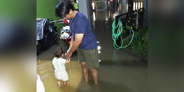 Banjir menggenangi rumah warga Perumahan De Cluster Pandanwangi. (Ist)