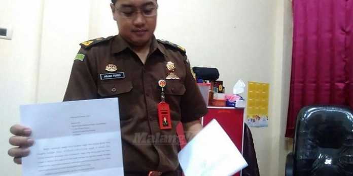 Penyidik pidana khusus Kejari Kota Malang, Anjar Purba. (deny)