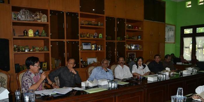 Suasana Focus Group Discussion (FGD) terkait revitalisasi Taman Patung Ken Dedes Kota Malang. (Ist)