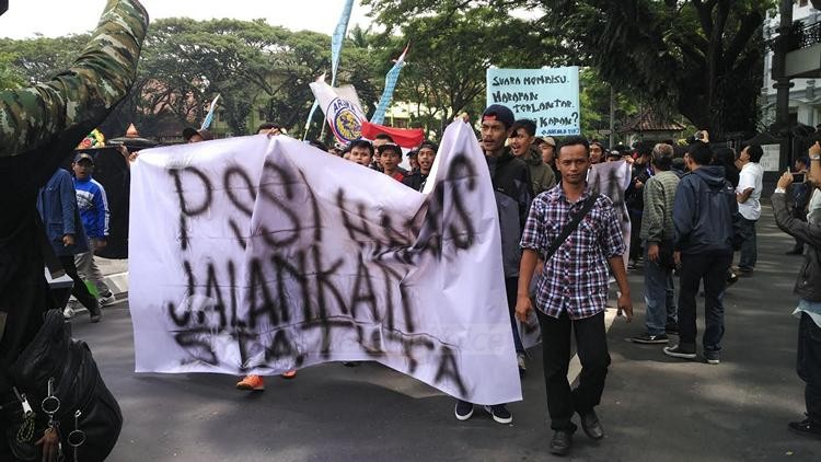 Unjuk rasa Arek Malang. (deny)