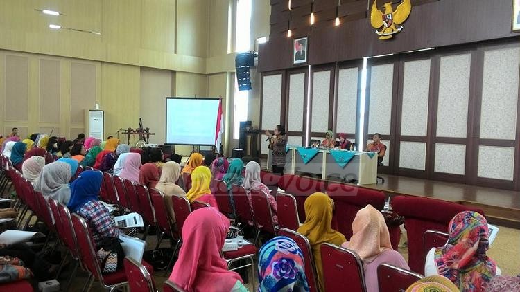 Lokakarya pencegahan perempuan dan anak di Graja Pancasila Balai Kota Among Tani.(miski)