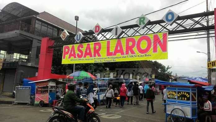 Pasar Laron menjadi Tempat Penampungan Sementara PKL Alun-alyn Batu.(miski)