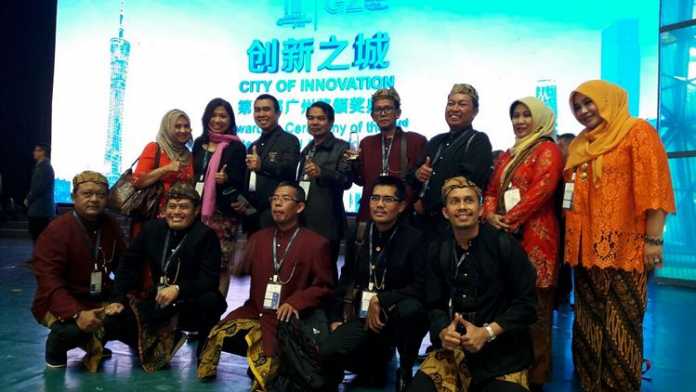 Rombongan dari Kota Malang tetap membuat publik bangga atas keikutsertaan Kampung 3G sebagai finalis Guangzhou Award. (Ist)
