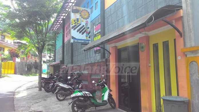 SJ Karaoke di Jalan Songgoriti, Kelurahan Songgokerto, Kota Batu.(Miski)