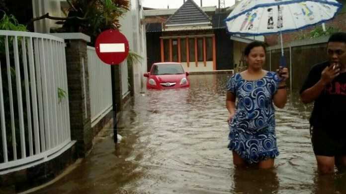Banjir kembali merendam Perumahan De Cluster Nirwana. (Ist)