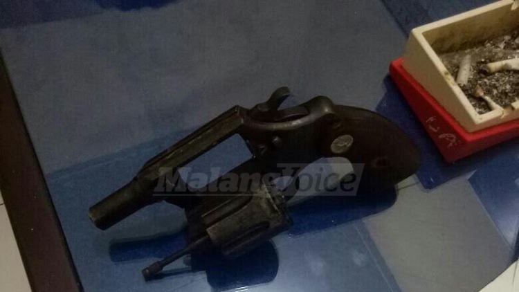 Senpi jenis Revolver yang ditemukan di Ngadilangkung (ist)