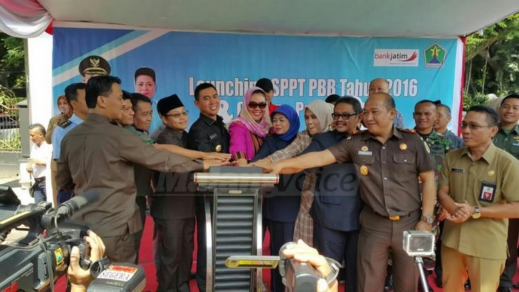 Wali Kota Malang, HM Anton, bersama jajaran Forkopimda, tokoh masyarakat dan para stakeholder pajak daerah berpatisipasi dalam Gebyar Panutan Pajak tahun 2016. (Ist)