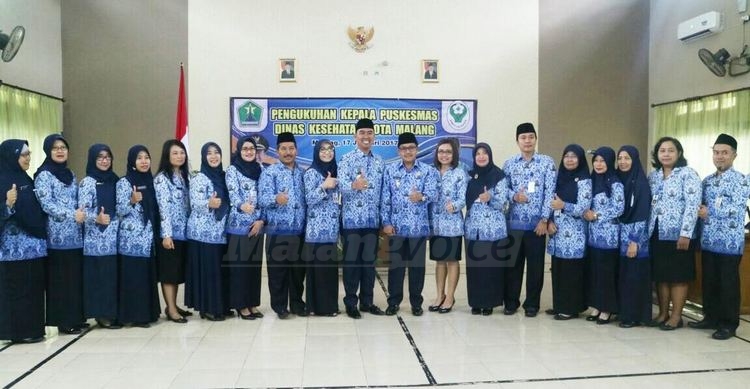 Wali Kota Malang, HM Anton, melantik 16 Kepala UPT Puskesmas di Kota Malang. (Ist)