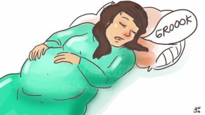 Ibu hamil sedang tidur (anja)
