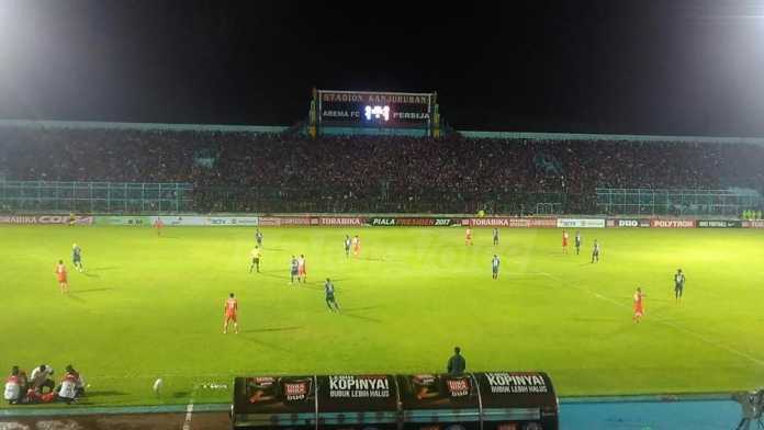 Arema FC vs Persija Jakarta. (deny)