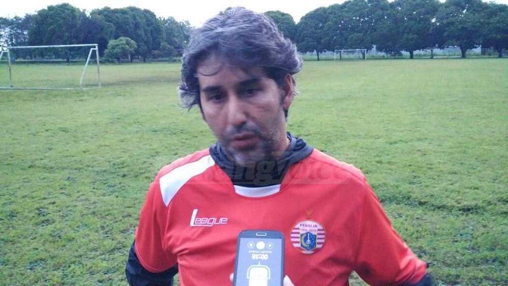 Pelatih Persija Jakarta, Stefano Cugurra Teco. (deny)