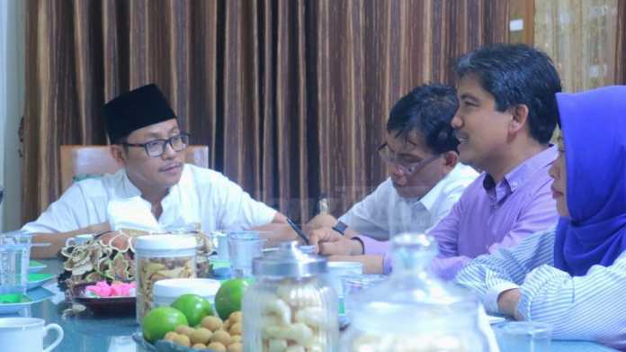 Wakil Wali Kota, Sutiaji, memimpin dialog dengan Dewan Pendidikan Kota Malang.