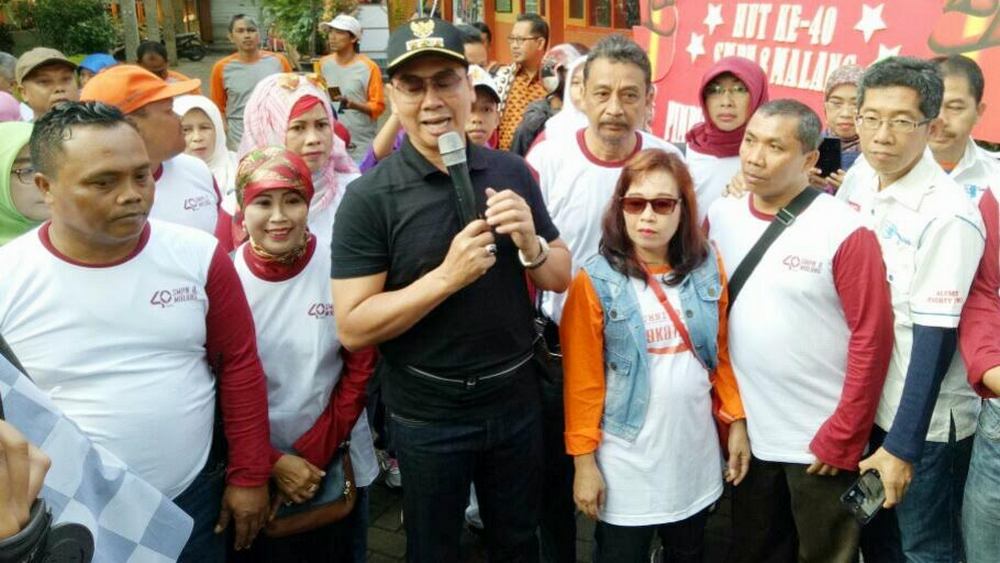 Wali Kota Malang, HM Anton, menghadiri peringatan HUT ke-40 SMPN 8 Kota Malang. (Bagian Humas Pemkot Malang)