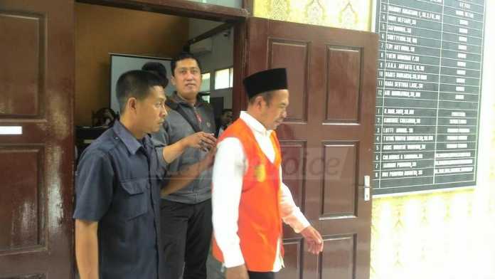 Ahmad Kusnen Bin Supeno, usai mengikuti sidang tuntutan JPU.(miski)