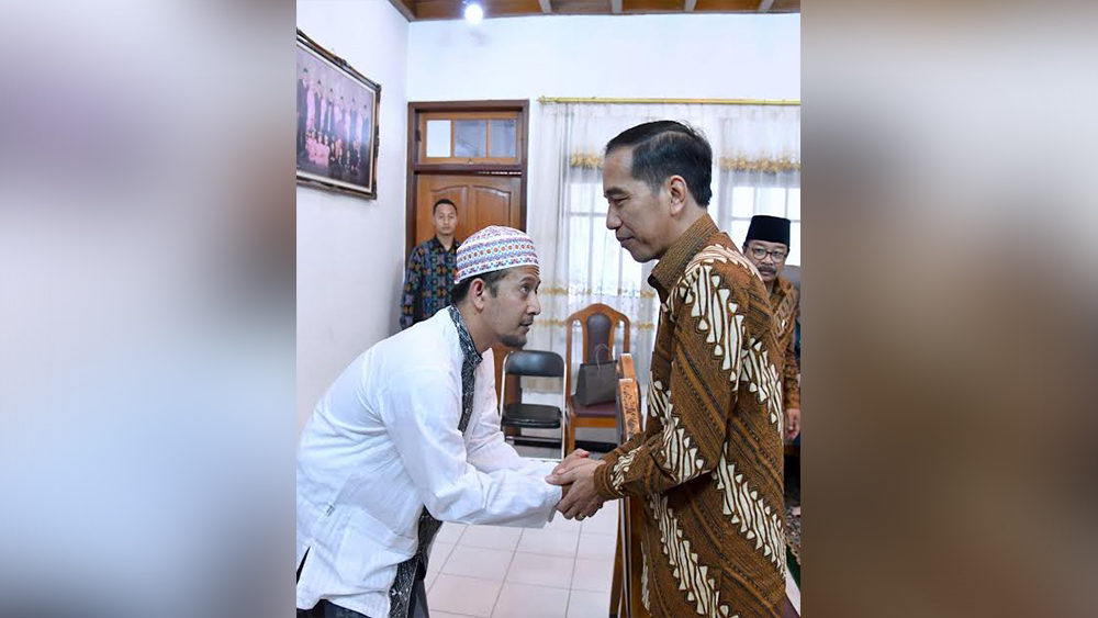 Kunjungan Presiden RI, Joko Widodo ke kediaman KH Hasyim Muzadi (doc. Biro Pers Istana)